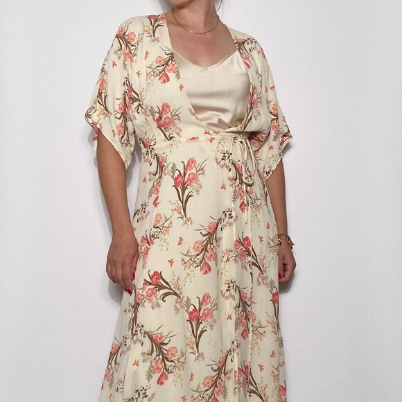 Authentic REFORMATION Floral Kimono Midi WRAP Dress! Medium to Large - Picture 8 of 9